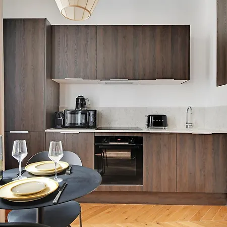 B48 Haussmann Apartamento